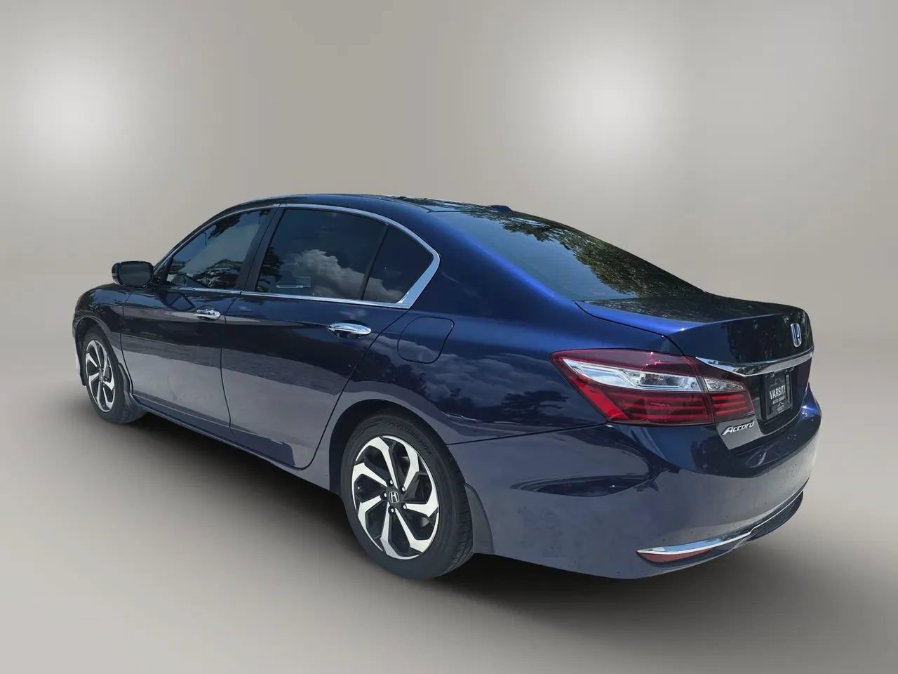 Used 2016 Honda Accord EX image 4