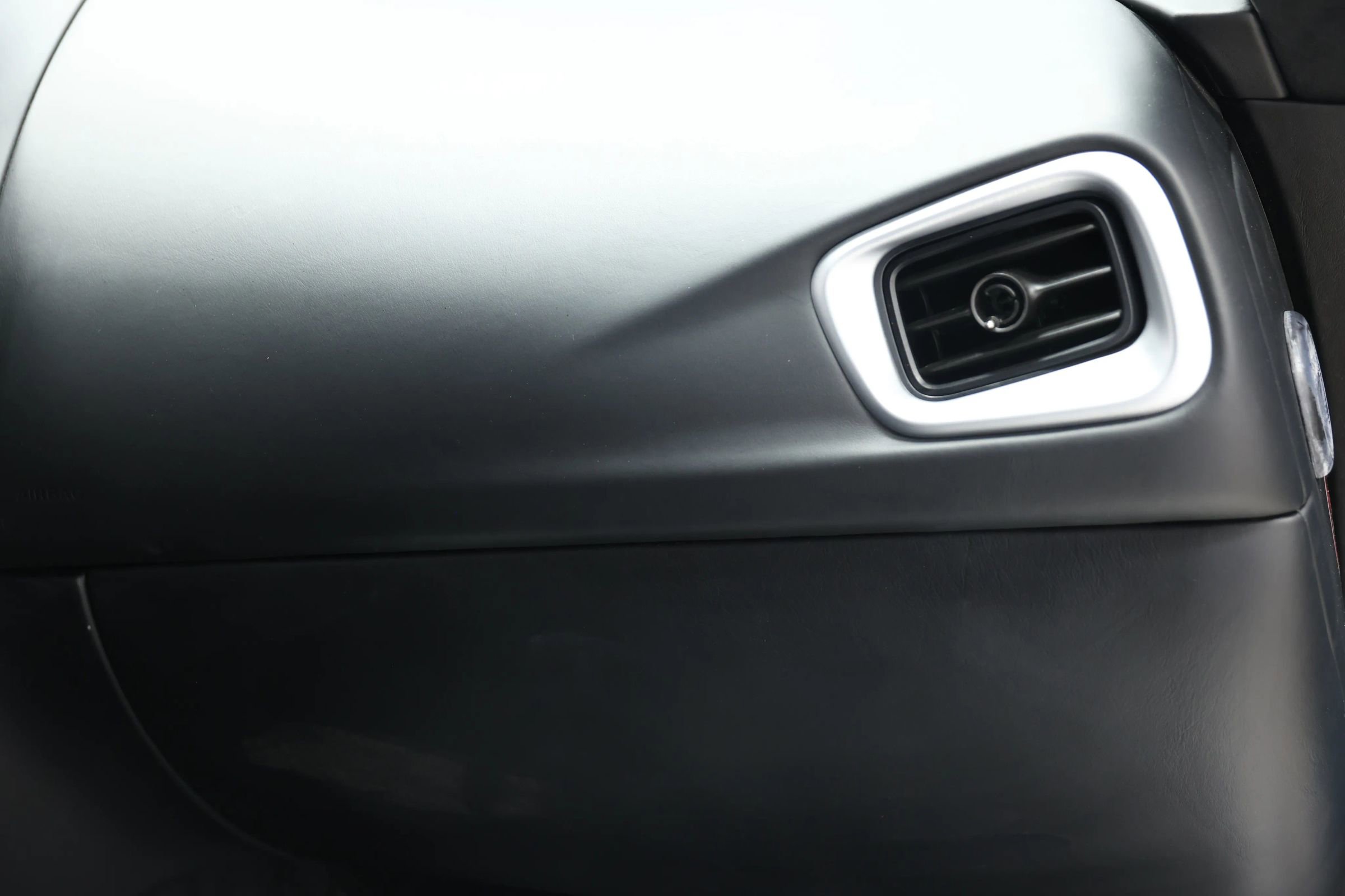 Used 2018 Aston Martin DB11 V12 image 89