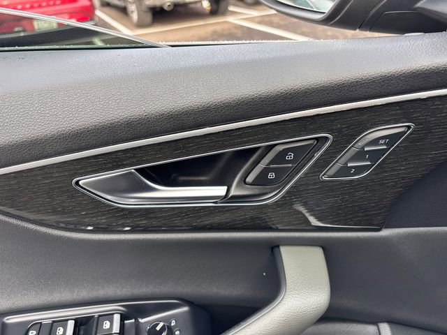 Used 2019 Audi Q8 Premium w/ Convenience Package AWD/4WD image 14