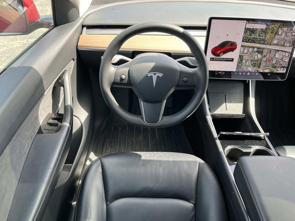 Used 2021 Tesla Model Y Long Range image 13
