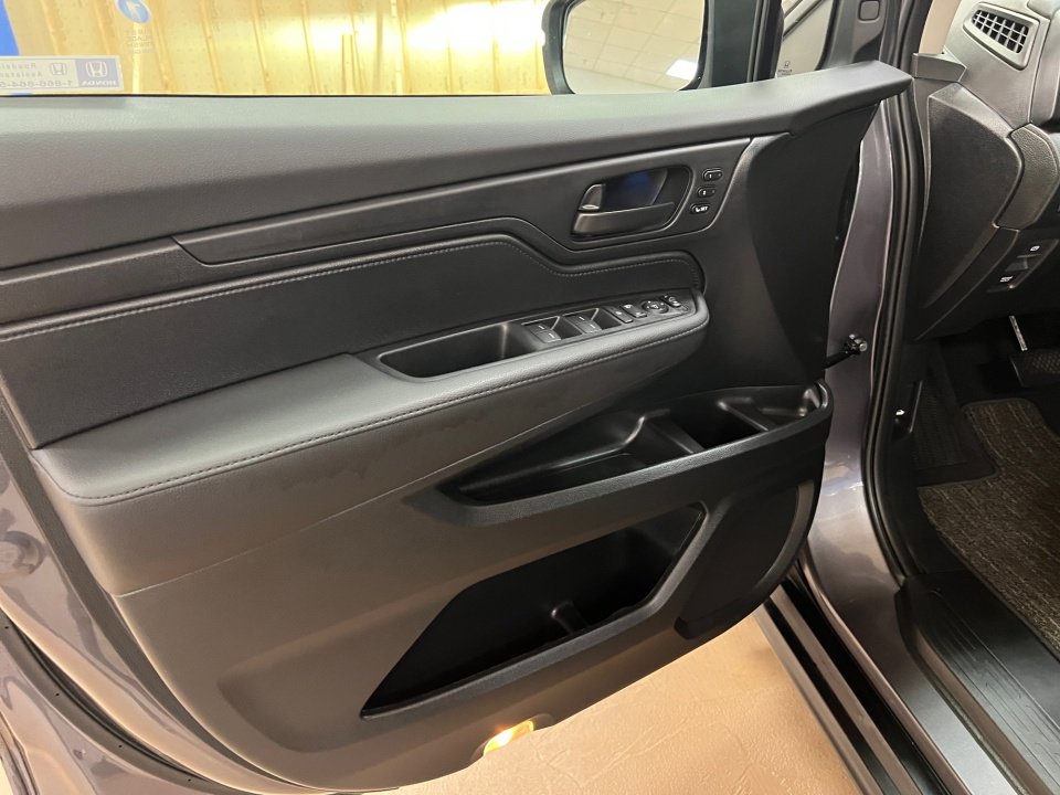 Certified 2026 Honda Odyssey EX-L image 32