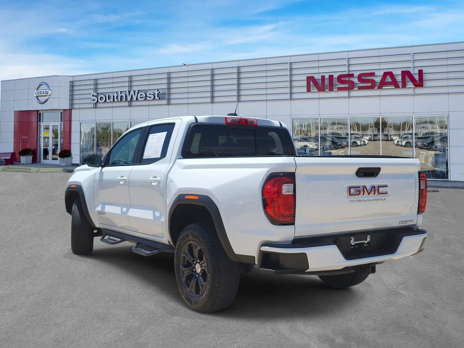 Used 2024 GMC Canyon Elevation w/ Convenience Package RWD image 7