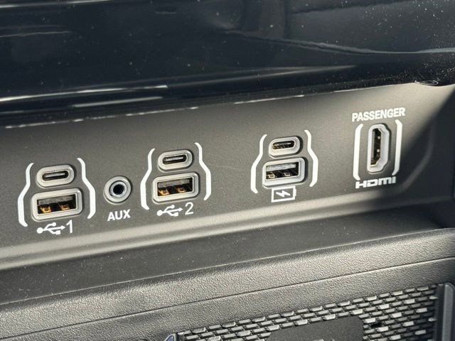 New 2026 RAM 1500 Laramie AWD/4WD image 24