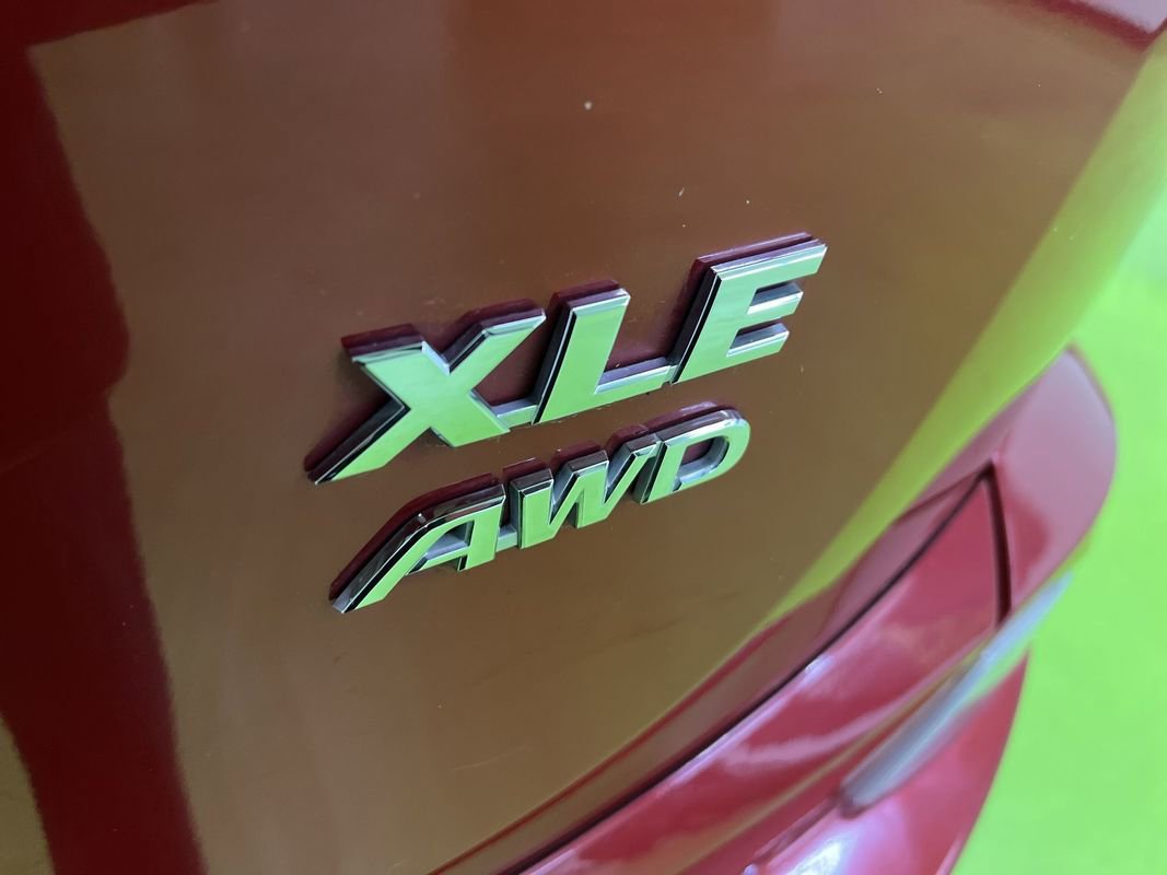 Used 2016 Toyota RAV4 XLE AWD/4WD image 14