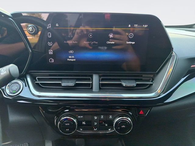 Used 2025 Chevrolet Trax RS w/ Driver Confidence Package FWD image 27