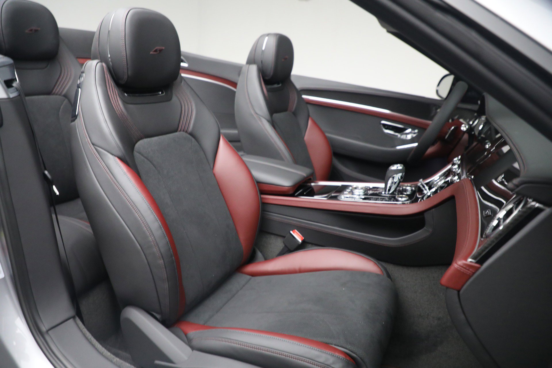 Certified 2023 Bentley Continental GT V8 image 41