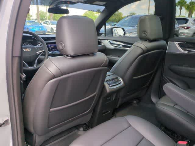 Used 2025 Cadillac XT6 Premium Luxury w/ LPO, Floor Liner Package FWD image 19