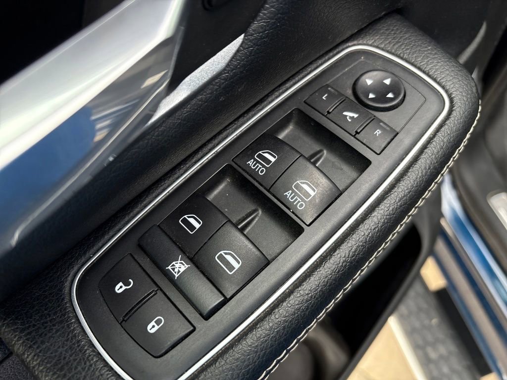 Used 2020 RAM 1500 Laramie image 15