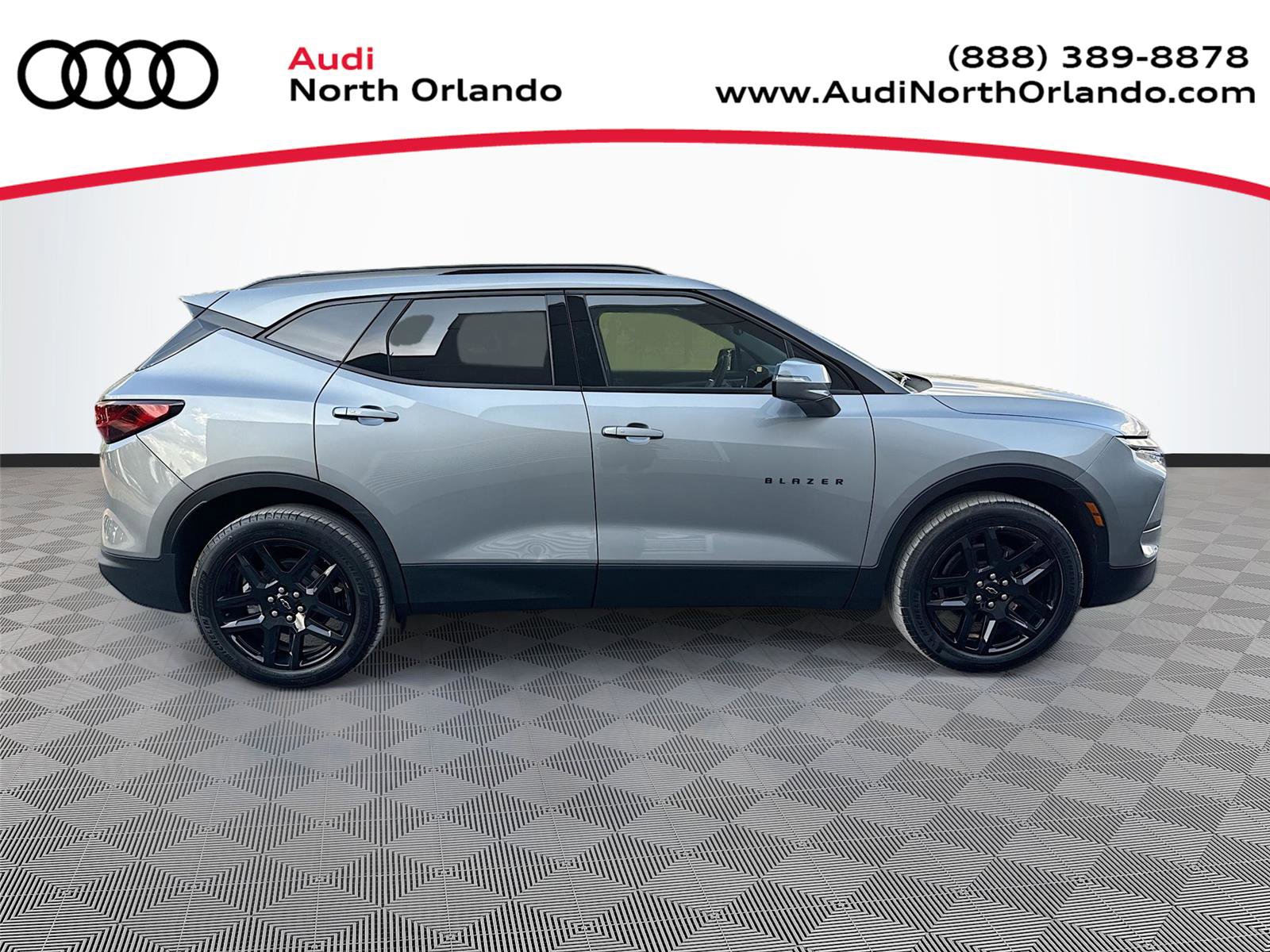 Used 2024 Chevrolet Blazer LT w/ Sound & Technology Package FWD image 1