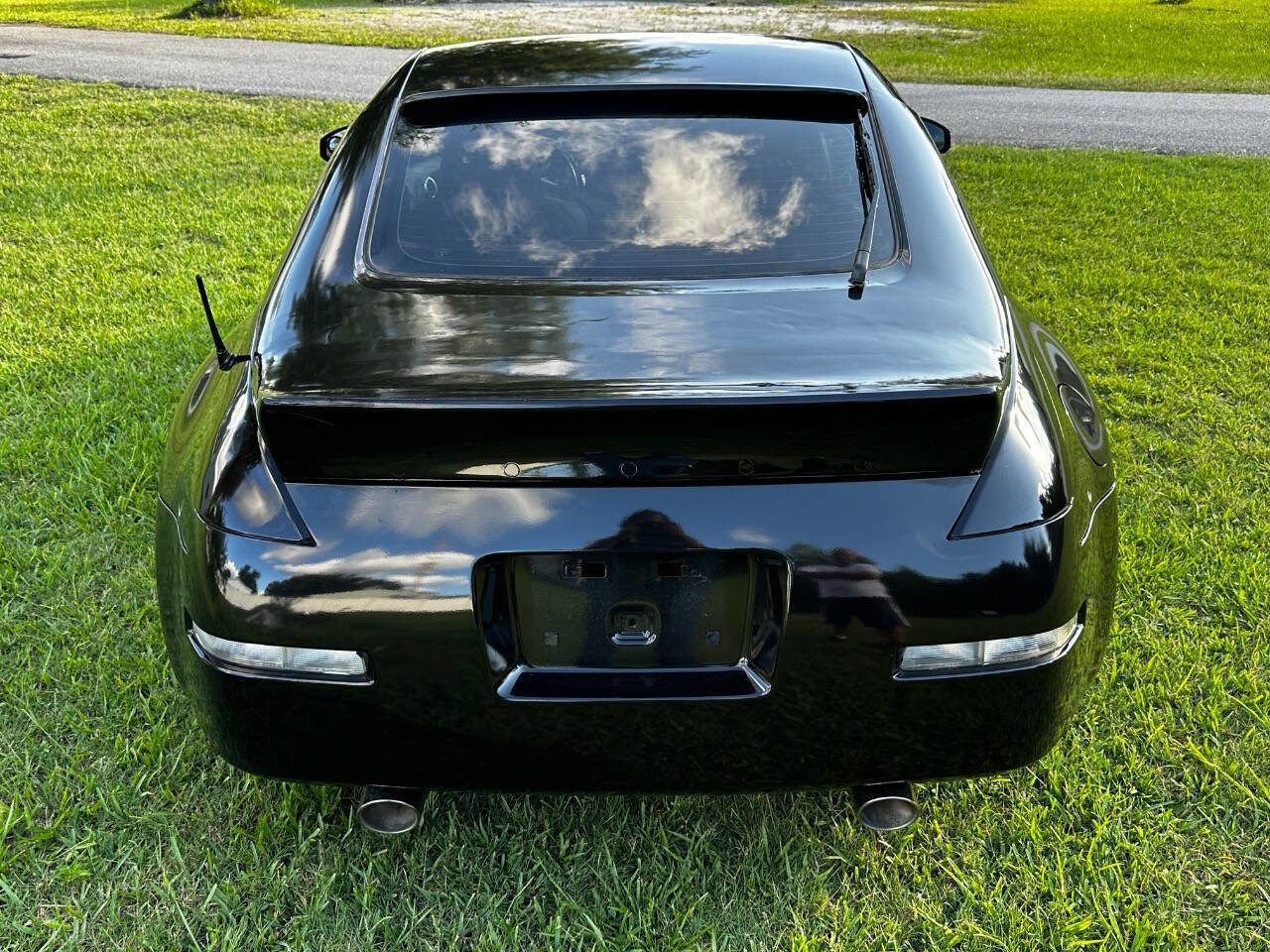 Used 2006 Nissan 350Z Touring w/ (N93) Cargo Convenience Pkg image 7