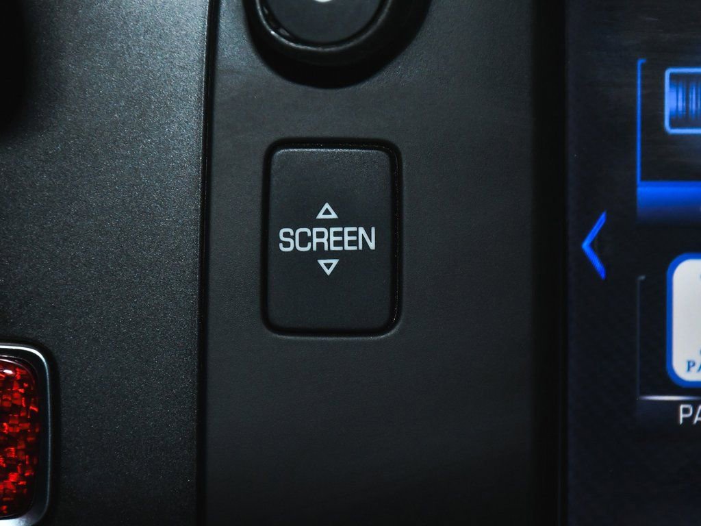 Used 2015 Chevrolet Corvette Z06 w/ 3LZ Preferred Equipment Group image 34