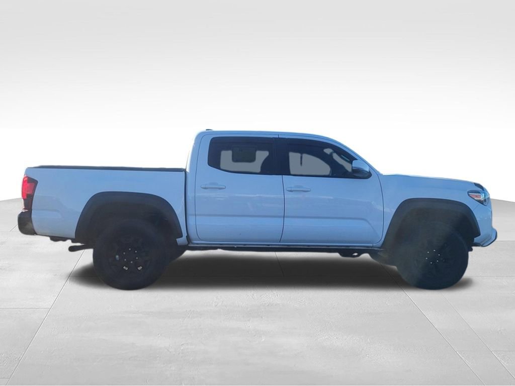 Used 2018 Toyota Tacoma TRD Off-Road image 7