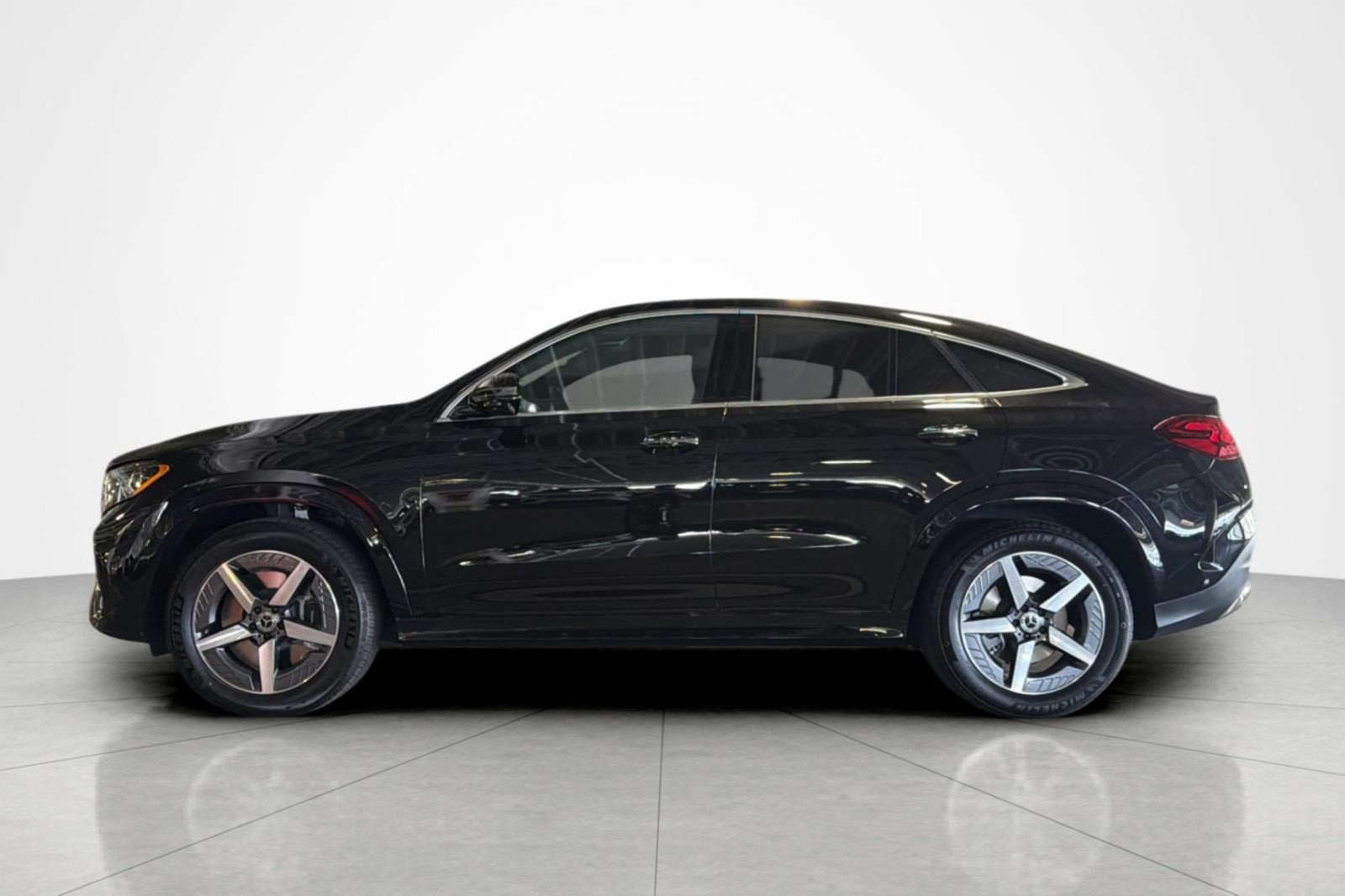 New 2027 Mercedes-Benz GLE 450 4MATIC Coupe image 2