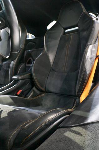 Used 2017 McLaren 570S Coupe RWD image 18