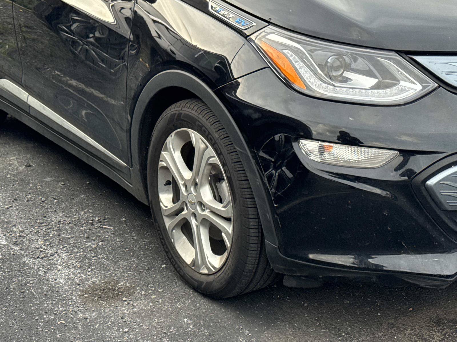 Used 2017 Chevrolet Bolt LT FWD image 5