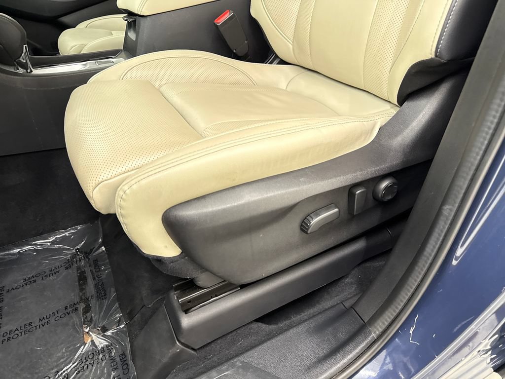 Used 2023 Subaru Ascent Limited w/ Technology Package AWD/4WD image 14