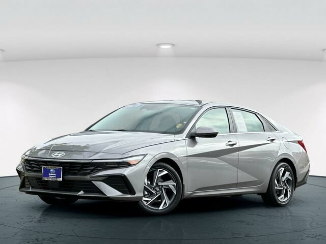 Used 2024 Hyundai Elantra Limited FWD image 2