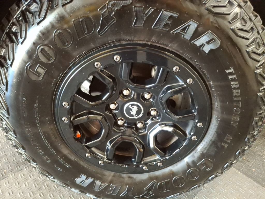 Used 2023 Ford Bronco Wildtrak image 4