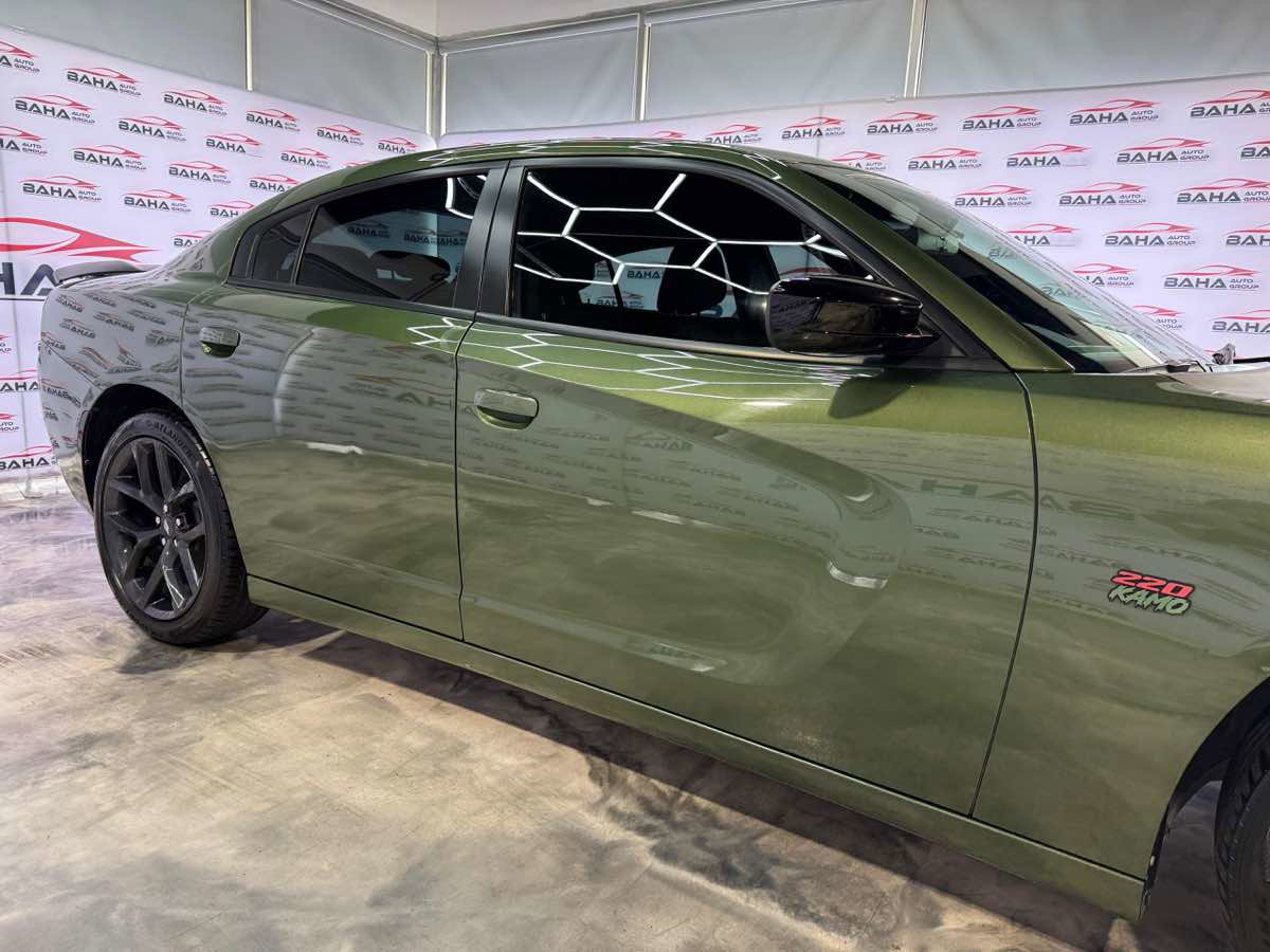 Used 2021 Dodge Charger SXT w/ Blacktop Package RWD image 6
