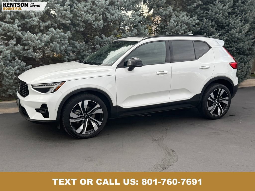 Used 2023 Volvo XC40 B5 Ultimate w/ Protection Package Premier