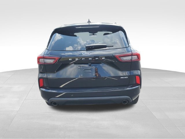 Used 2023 Ford Escape ST-Line w/ Tech Pack #1 AWD/4WD image 5