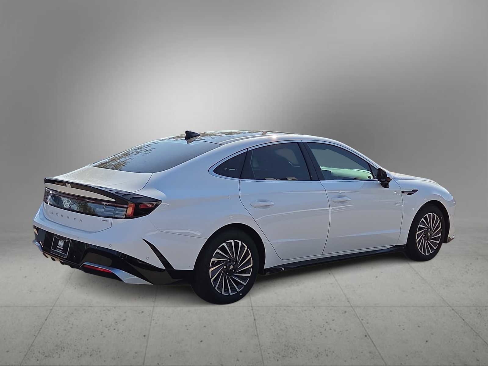 New 2025 Hyundai Sonata Limited image 8
