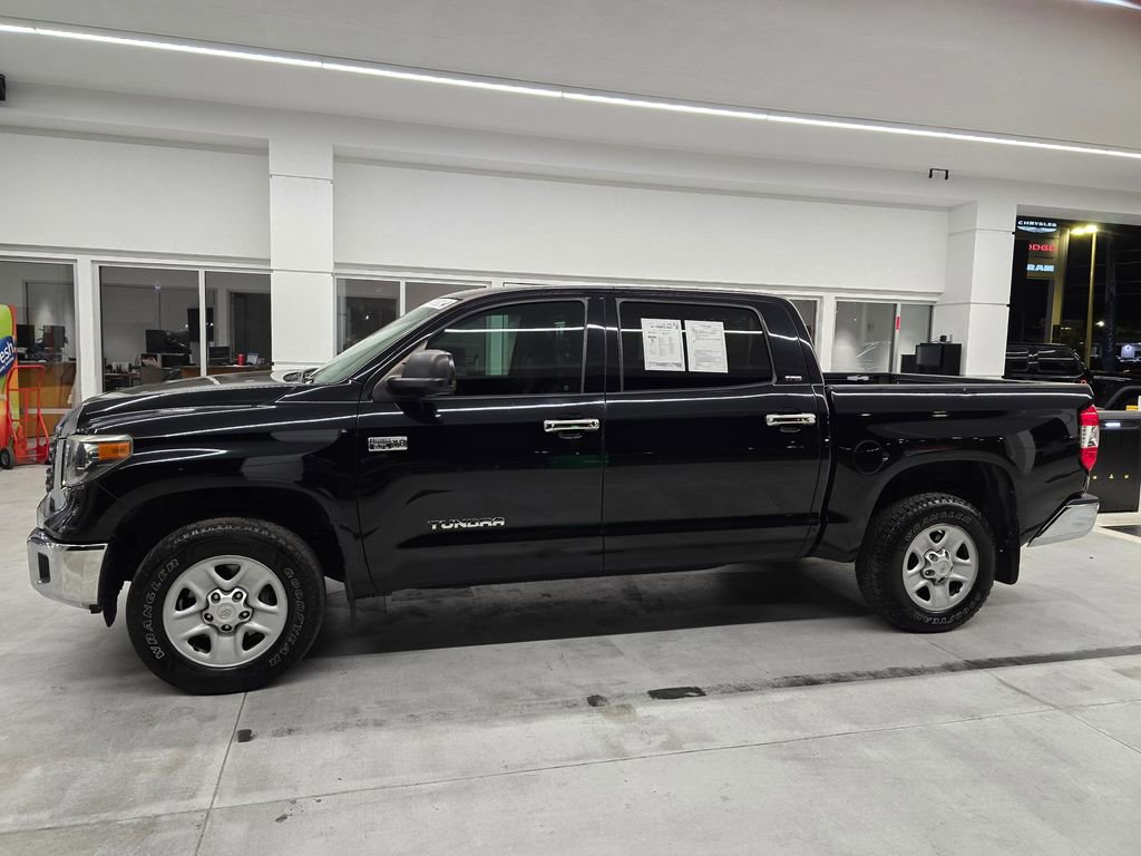 Used 2018 Toyota Tundra SR5 w/ SR5 Upgrade Package AWD/4WD image 3