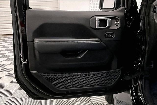 Used 2023 Jeep Wrangler Unlimited Sahara w/ Cold Weather Group image 20