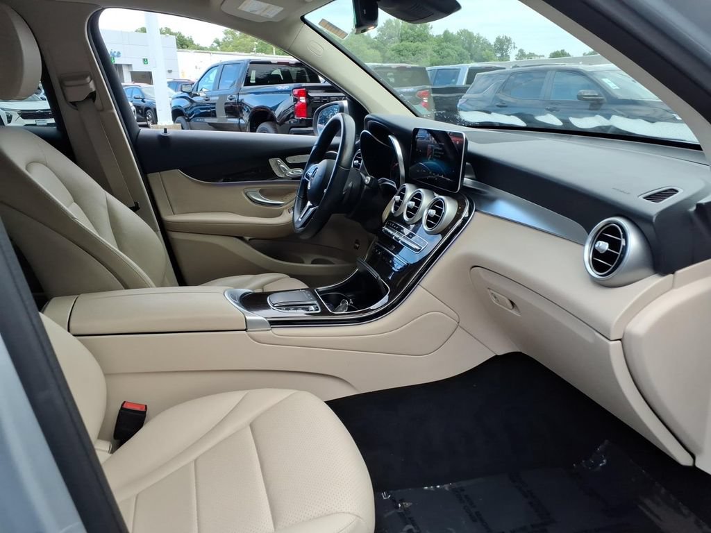 Used 2022 Mercedes-Benz GLC 300 image 16