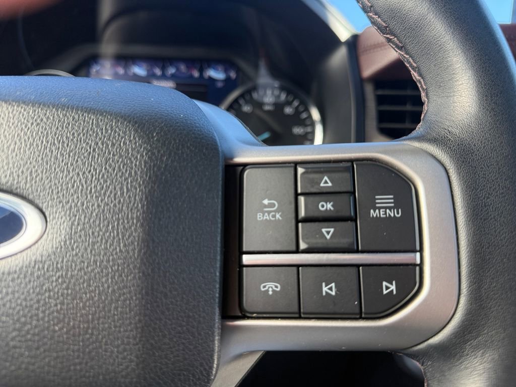 Used 2024 Ford Expedition Limited image 19