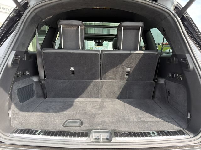 Used 2025 Mercedes-Benz GLS 63 AMG 4MATIC image 46