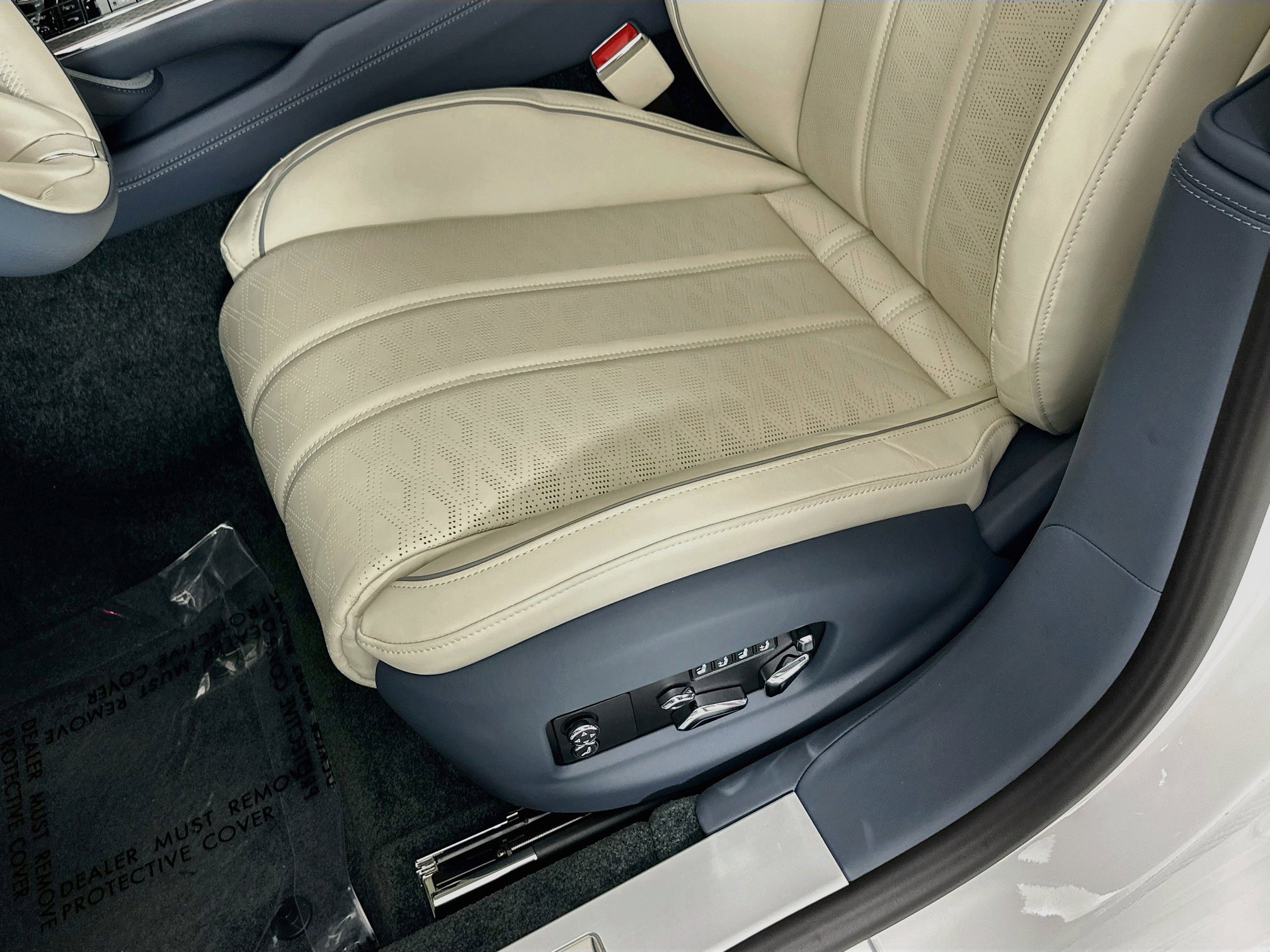 New 2027 Bentley Flying Spur Speed AWD/4WD image 16