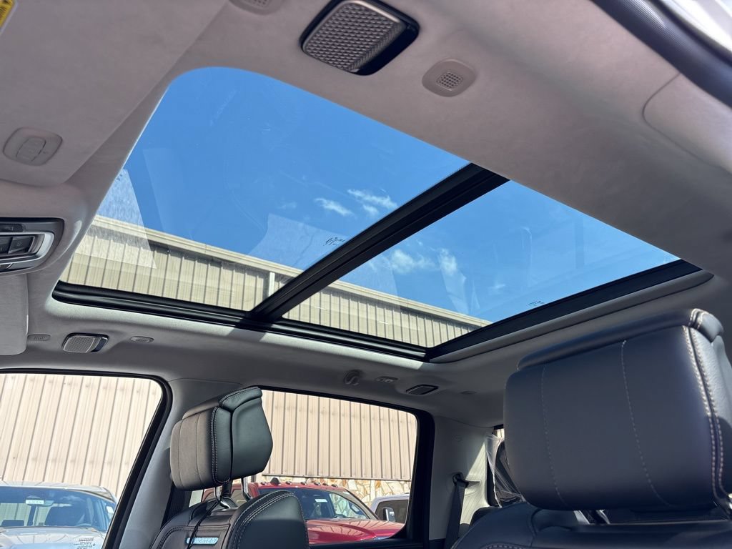 New 2026 RAM 1500 Tungsten AWD/4WD image 23
