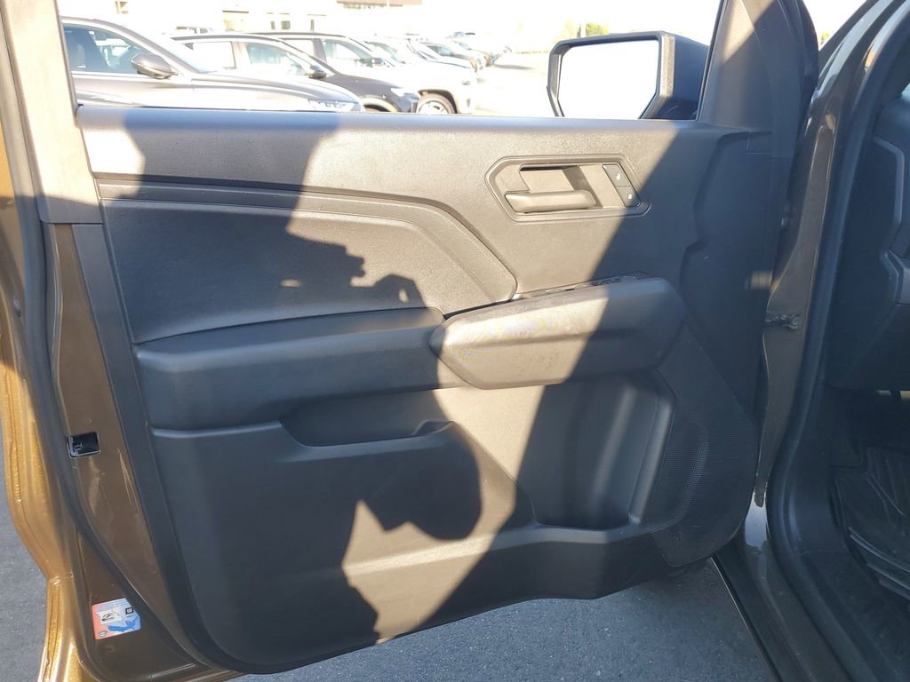 Used 2024 Chevrolet Colorado W/T image 16