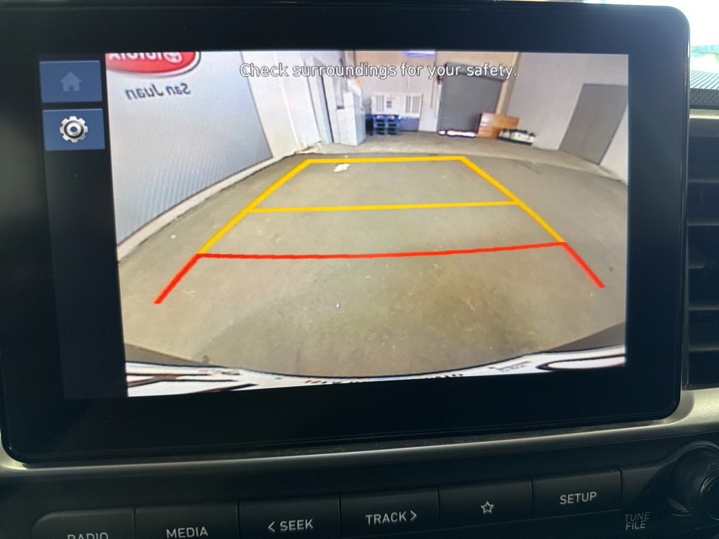 Used 2024 Hyundai Venue SE image 39