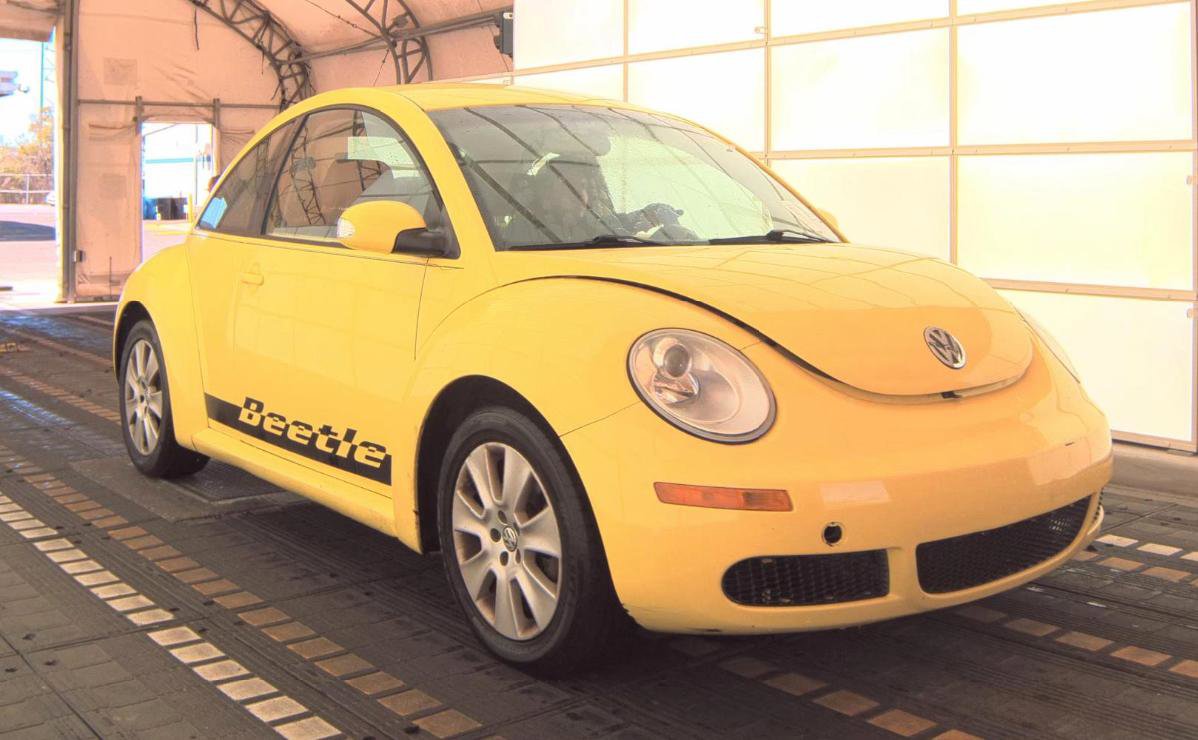 Used 2008 Volkswagen Beetle S image 3