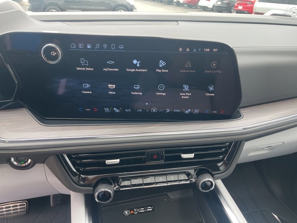 New 2025 Chevrolet Suburban Premier image 31