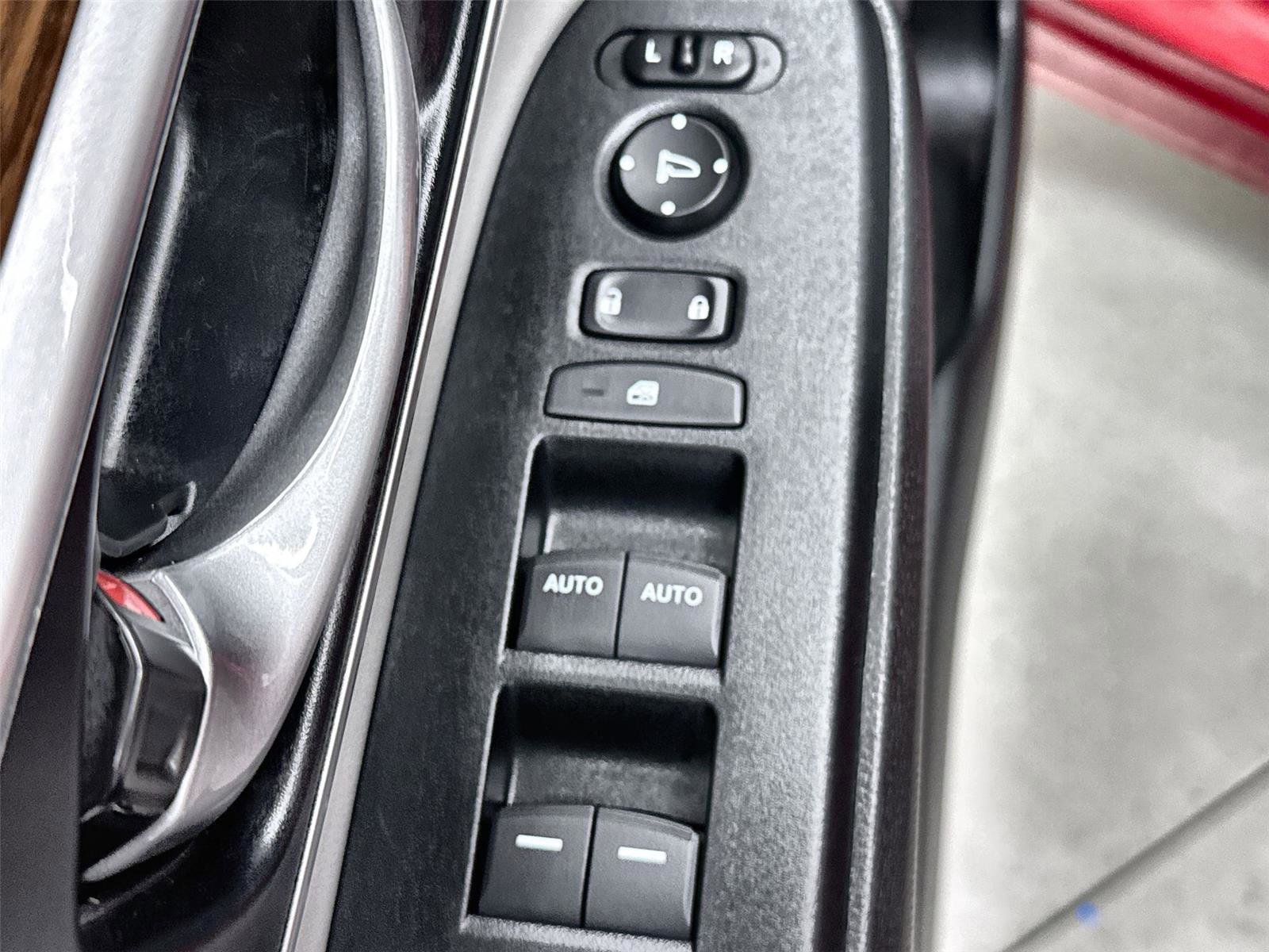 Used 2022 Honda CR-V EX-L image 12