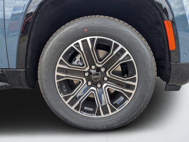 New 2026 Jeep Grand Wagoneer 2WD w/ 8-Passenger Seating Package image 10