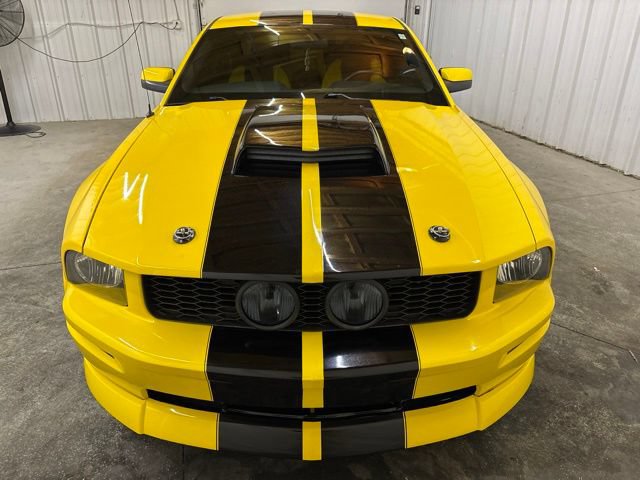 Used 2006 Ford Mustang GT RWD image 3