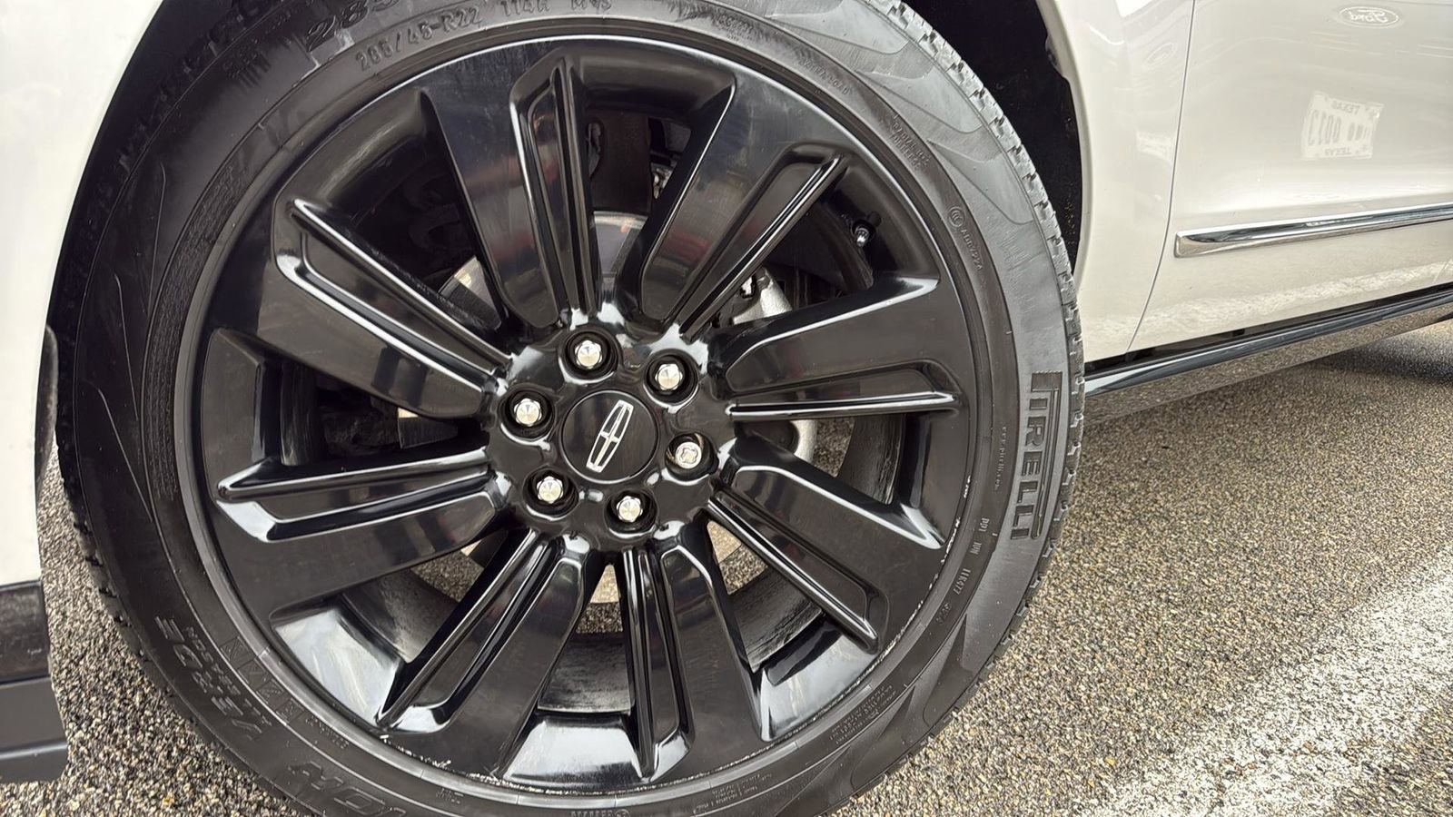 Certified 2024 Lincoln Navigator L Reserve image 9