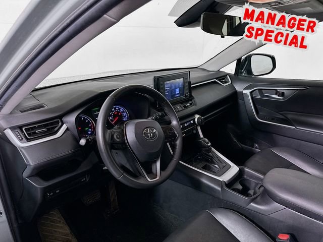 Used 2021 Toyota RAV4 XLE Premium image 10
