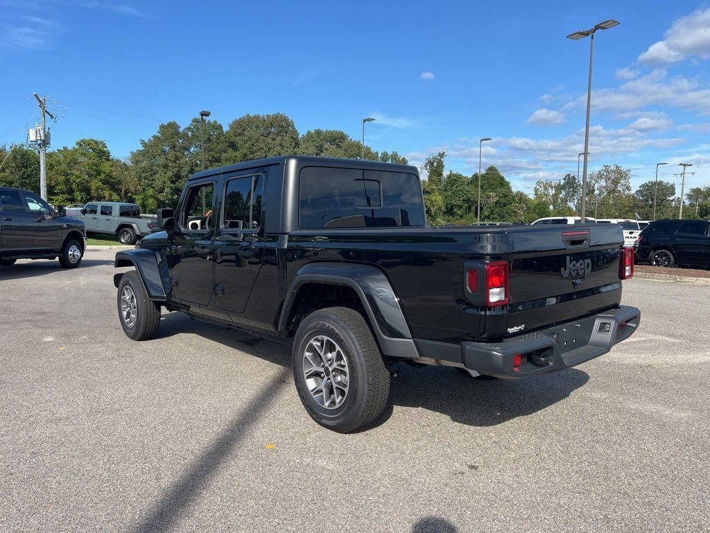 New 2025 Jeep Gladiator Sport AWD/4WD image 3