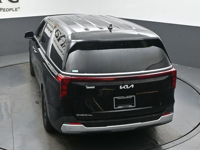 Used 2025 Kia Carnival FWD image 56