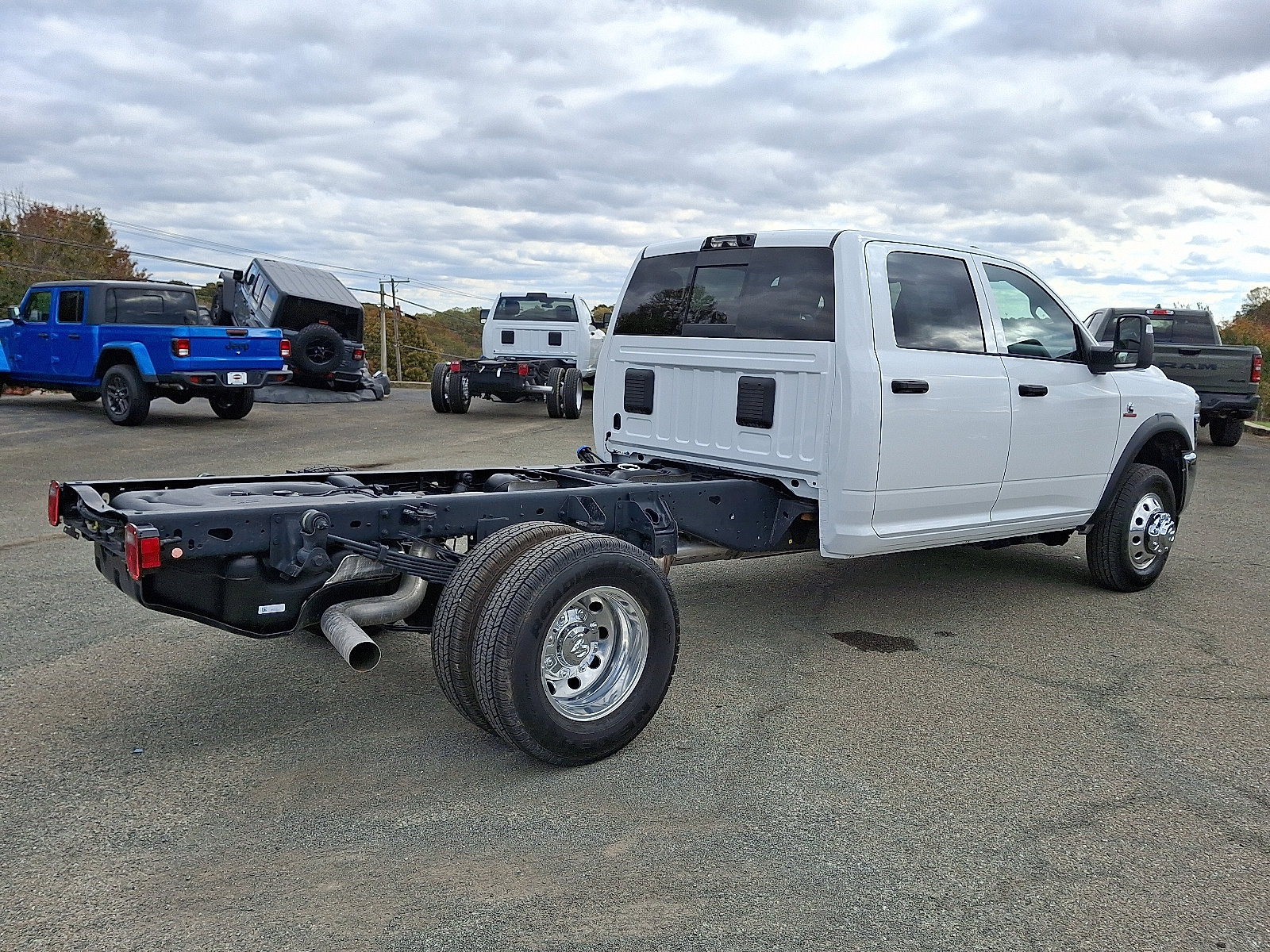 New 2026 RAM 3500 Tradesman AWD/4WD image 4