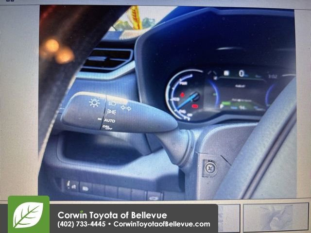 Used 2025 Toyota RAV4 XLE image 8