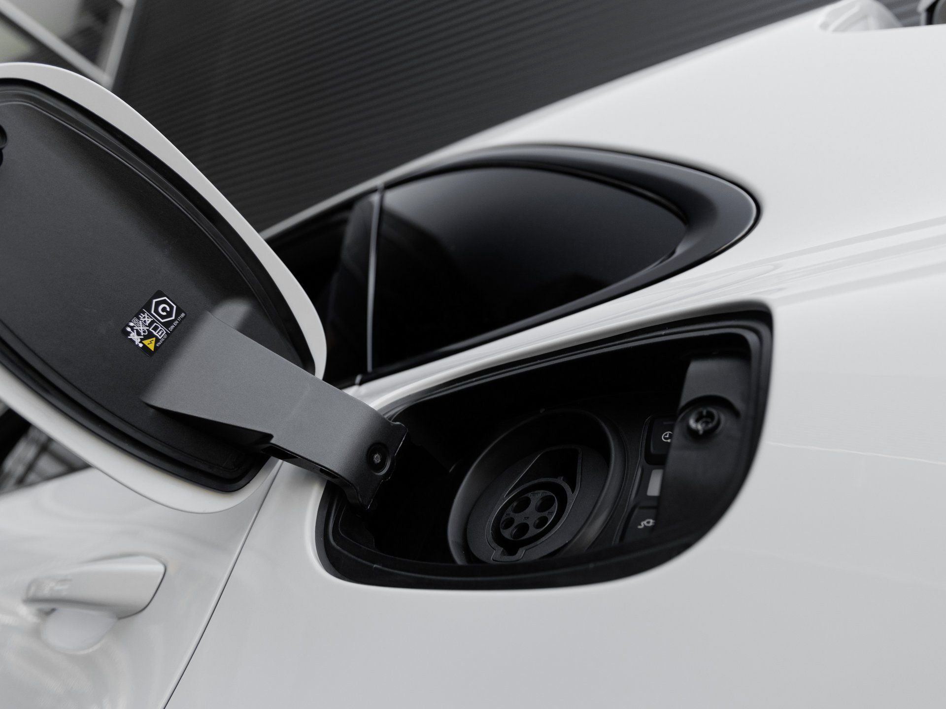 New 2026 Porsche Cayenne Turbo image 28