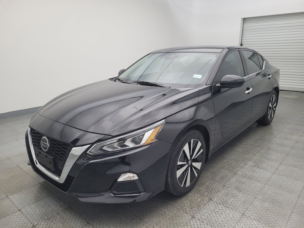 Used 2021 Nissan Altima 2.5 SV image 2