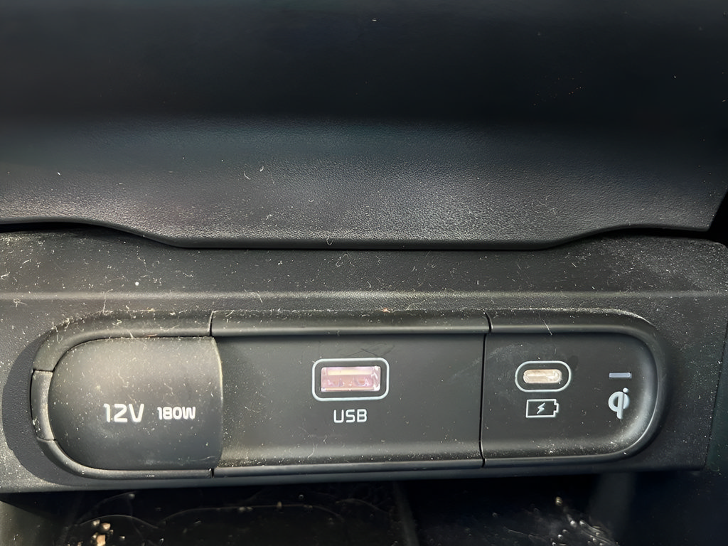 Used 2025 Kia Telluride SX w/ SX Captain's Chair Package AWD/4WD image 30