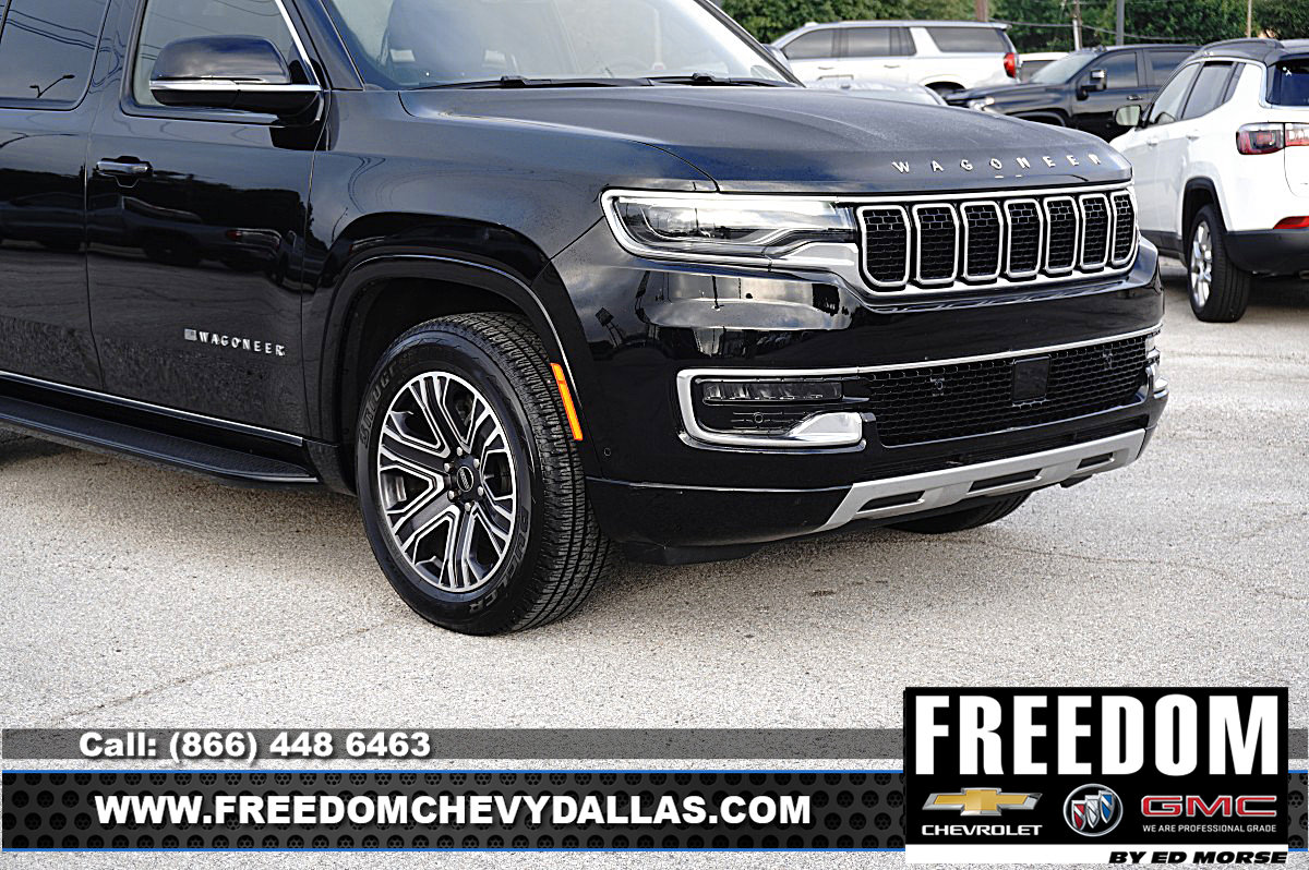 Used 2025 Jeep Wagoneer L Series II AWD/4WD image 40